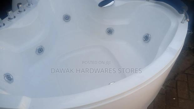 White Fermina Jacuzzi - thumbnail 2