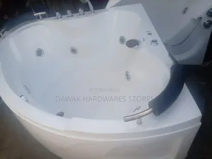 White Fermina Jacuzzi
