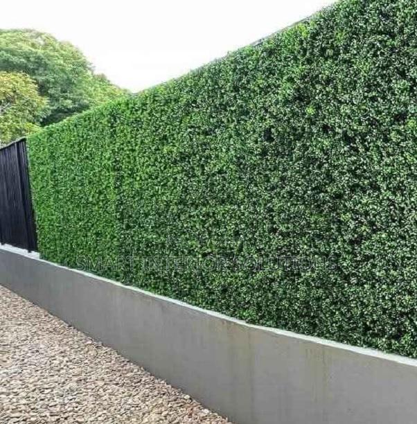Noise-Softening Hedge Panels - main view