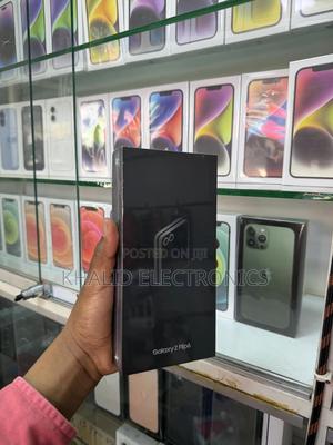 New Samsung Galaxy Z Flip6 256 GB Gray