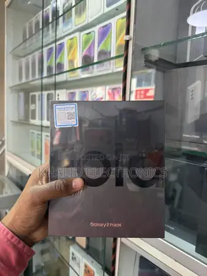 New Samsung Galaxy Z Fold4 256 GB Gray