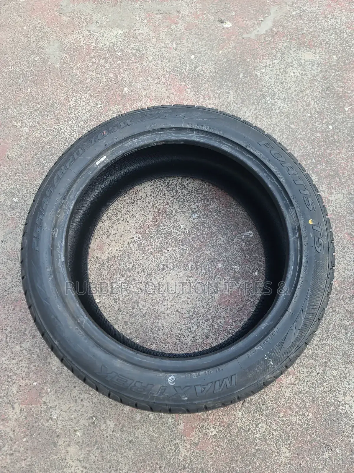 255/45 R20 Maxtrek Tyres 105 W X/L Fortis T5