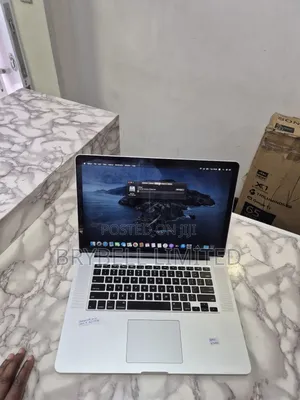 Laptop Apple MacBook Pro 2015 16GB Intel Core I7 SSD 512GB