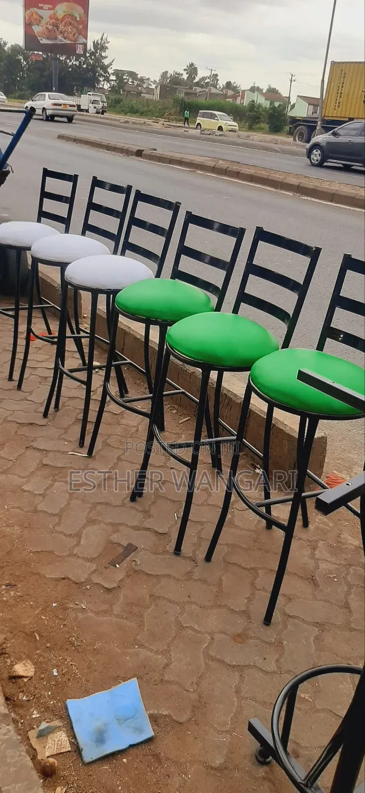 Clubs Chairs
