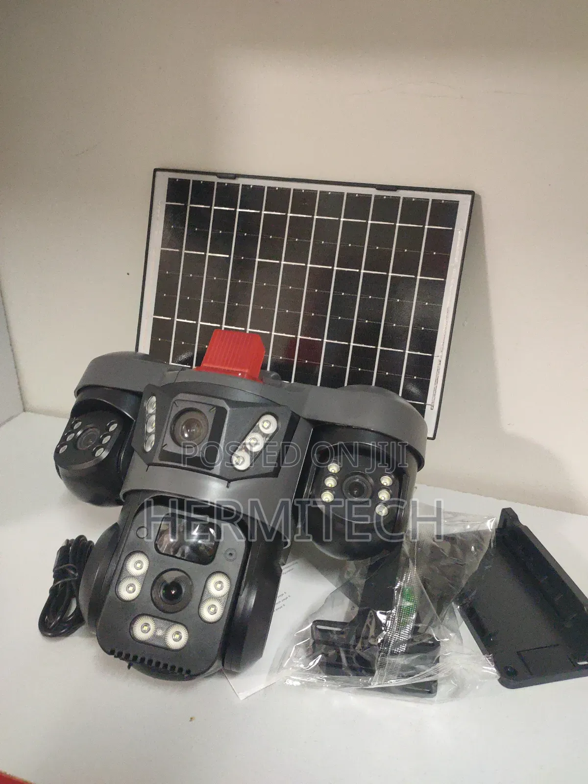 Triple Lens 4g PTZ Surveillance Cameras With Strobe Light