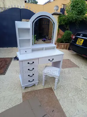 Led Vanity Dressing Table – Glow While You Get Ready
