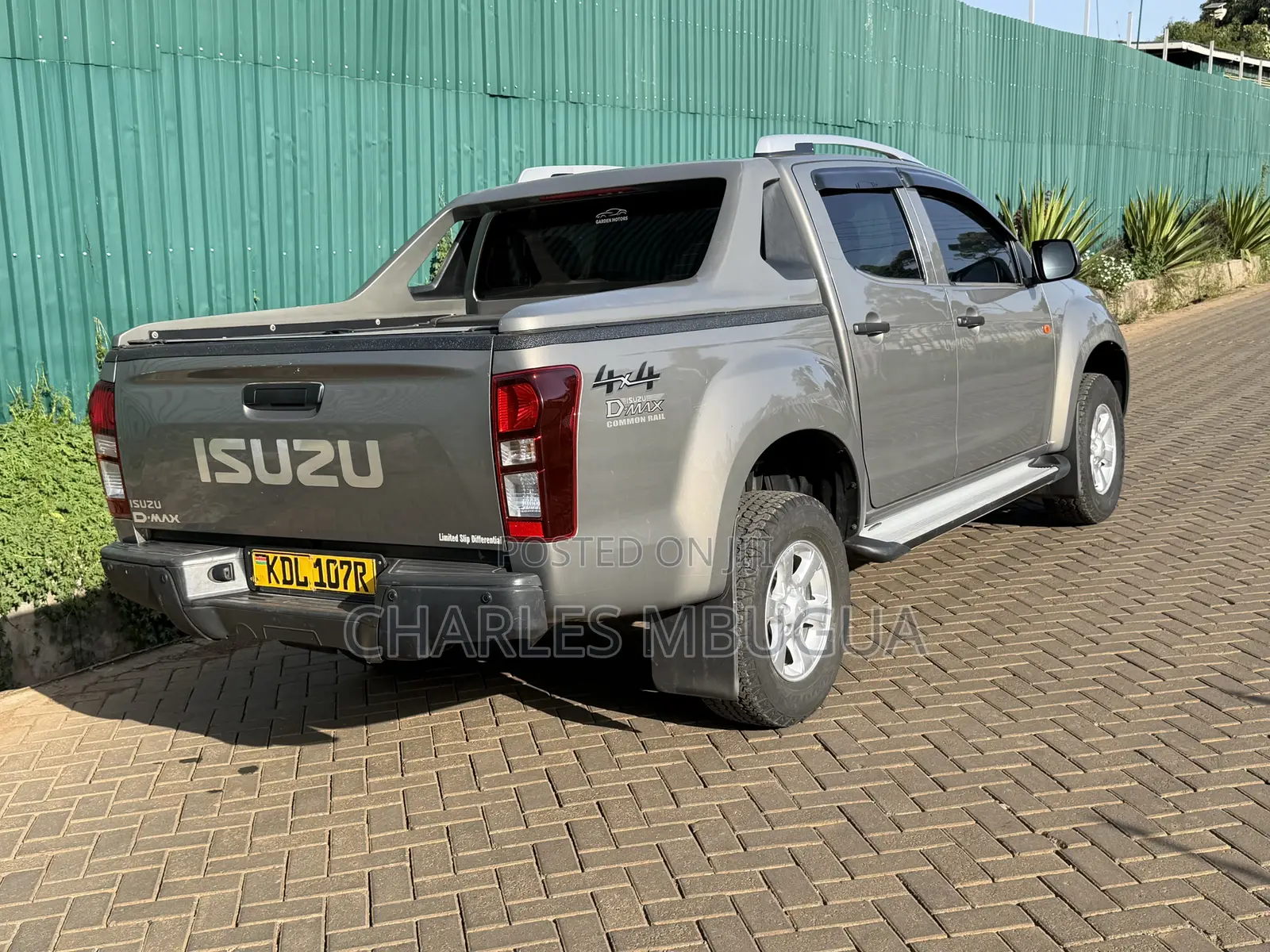 Isuzu D-MAX 2023 Beige