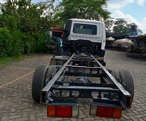 Mitsubishi Fuso Fighter 2004 White