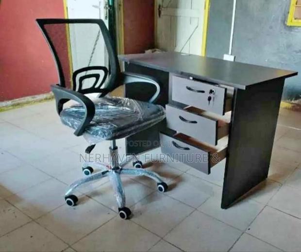Ergonomic Desk Chair for Home, Office, or Study Rooms