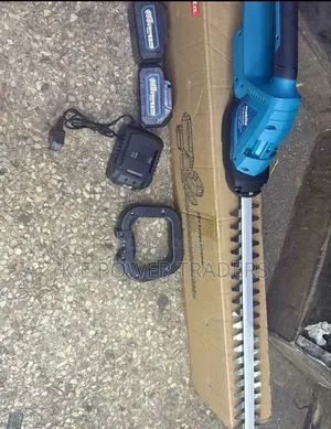 Makita Coardless Hedge Trimmer