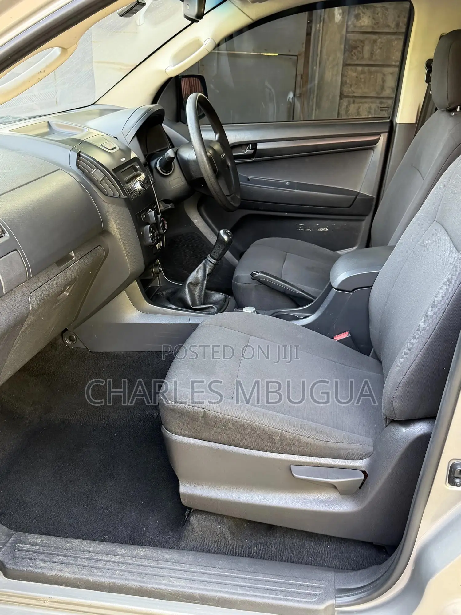 Isuzu D-MAX 2023 Beige