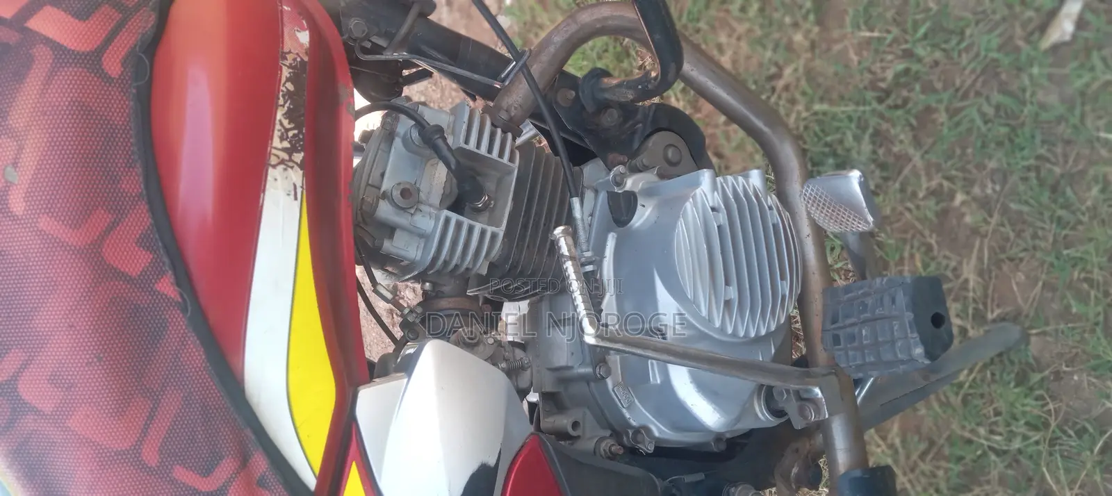 TVS HLX Plus ES 2021 Red