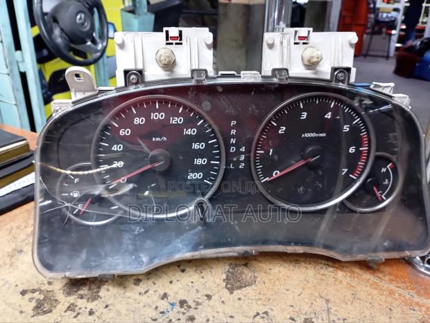 Prado 120 Clock