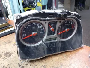 Nissan Note 2008 Clock