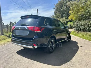 Mitsubishi Outlander 2.0 PHEV AWD 2016 Black