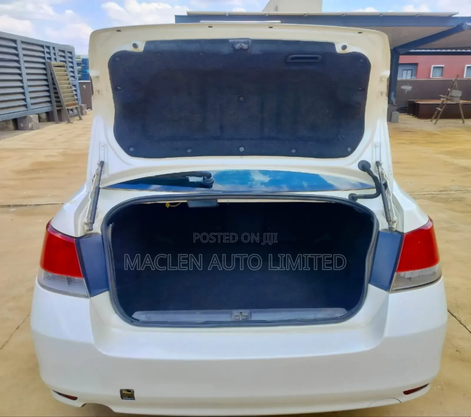 Subaru Legacy 2012 White