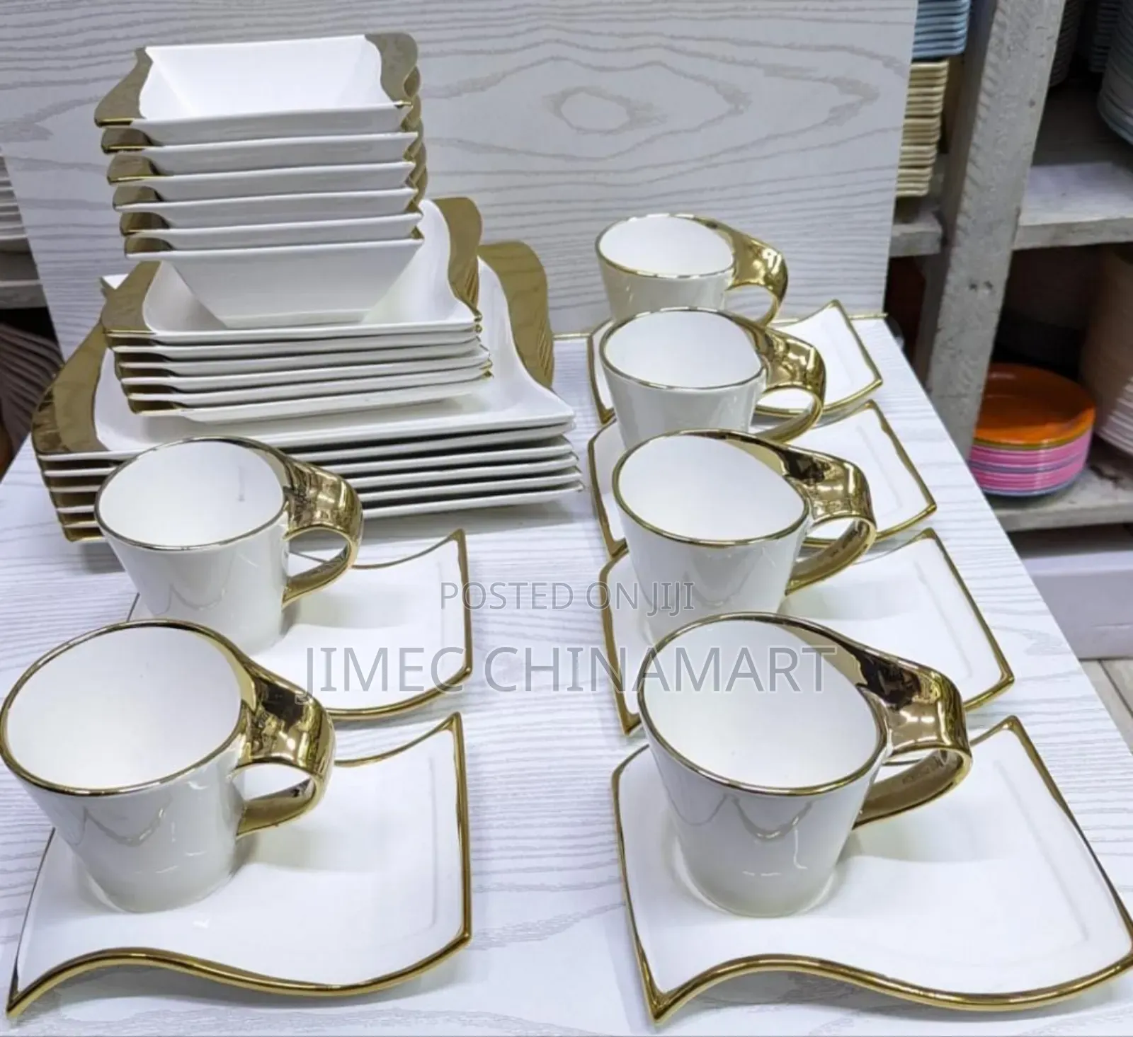 30pcs Wavy Gold Dinner Set