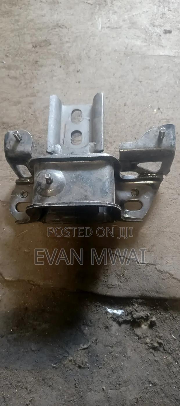 Mazda Demio Sly Queen Gearbox Mounting - thumbnail 2