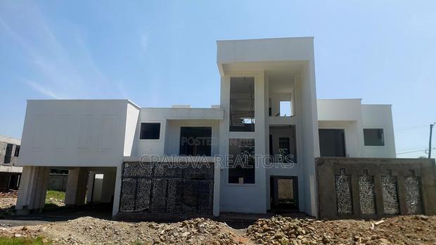 5bdrm Villa in Karen C for sale - main view