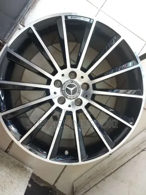 Mercedes Amg Blacksilver 18inch Wheels