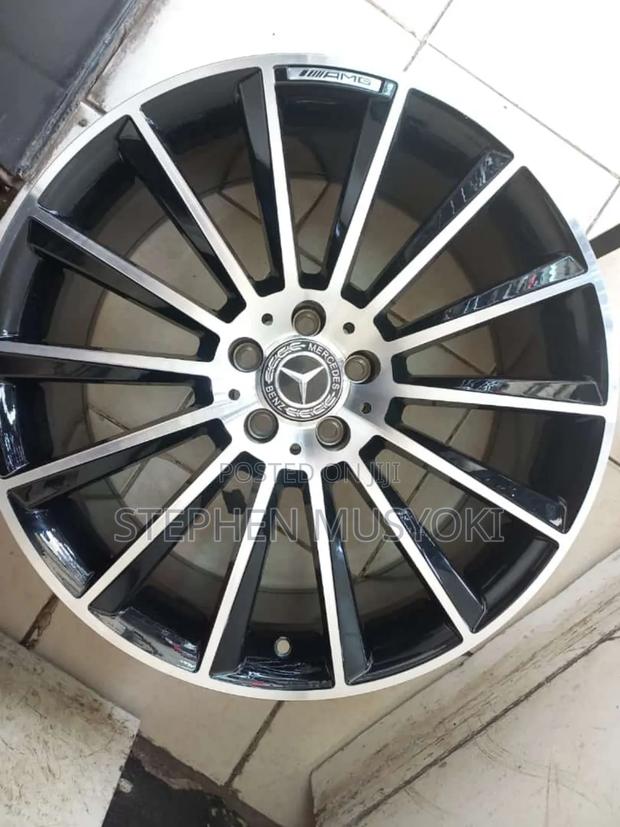 Mercedes Amg Blacksilver 18inch Wheels