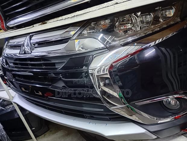 Mitsubishi Outlander 2018 Nosecut - main view