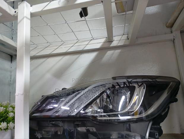 Crown 2018 Headlight