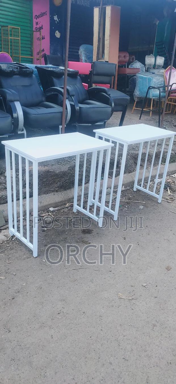 Simple Nail Table/ Manicure Table - main view