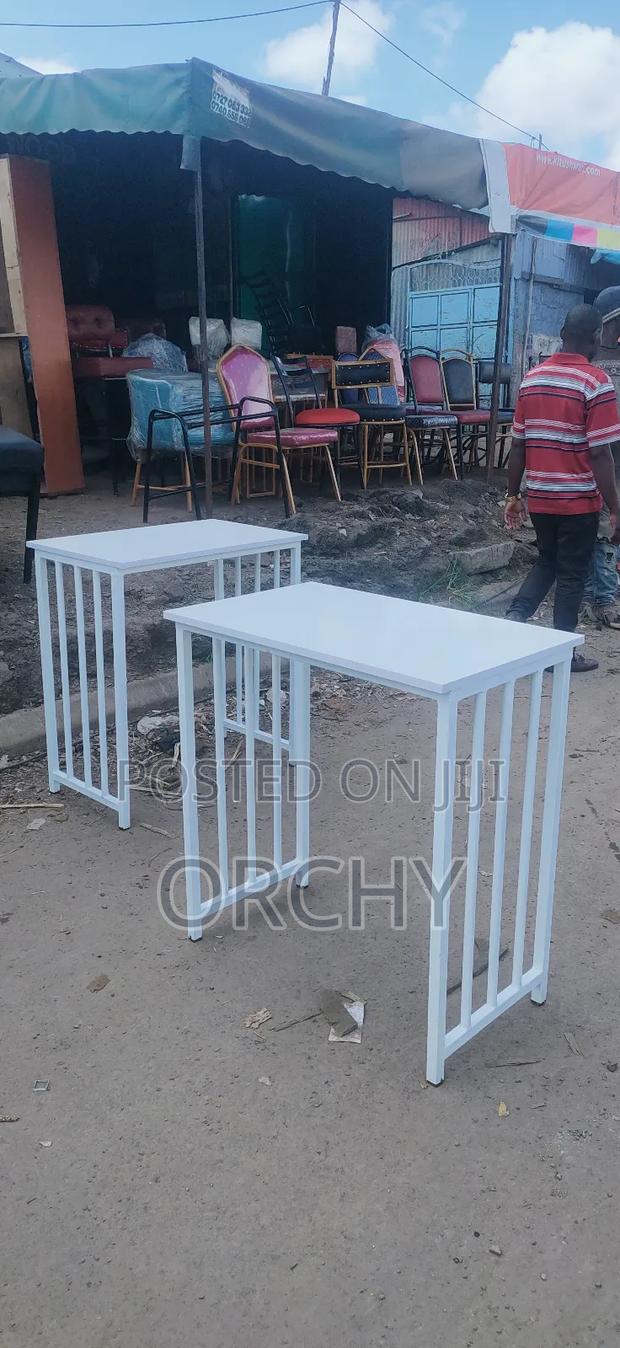 Simple Nail Table/ Manicure Table - thumbnail 2