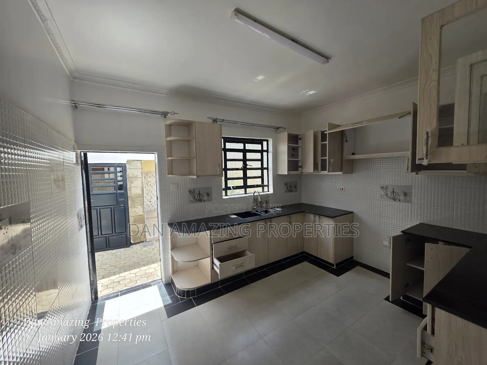 4bdrm Maisonette in Acacia Plus Dsq, Ongata Rongai for sale