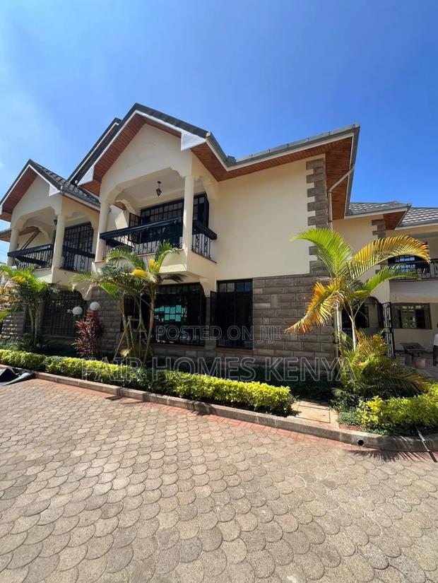 5bdrm Townhouse / Terrace in Kaputei Gardens, Lavington for rent