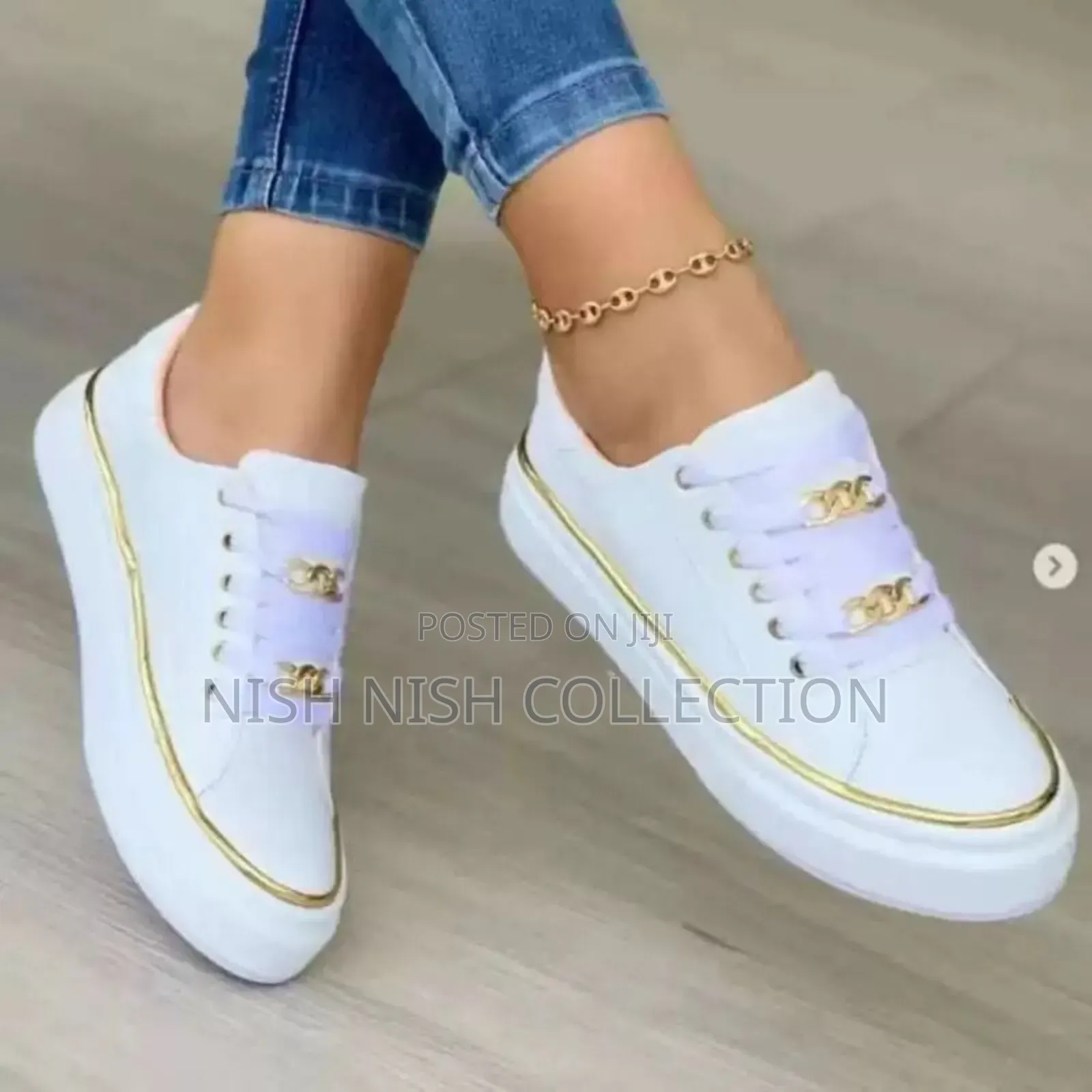 Elegant Ladies Chained Laced Sneakers
