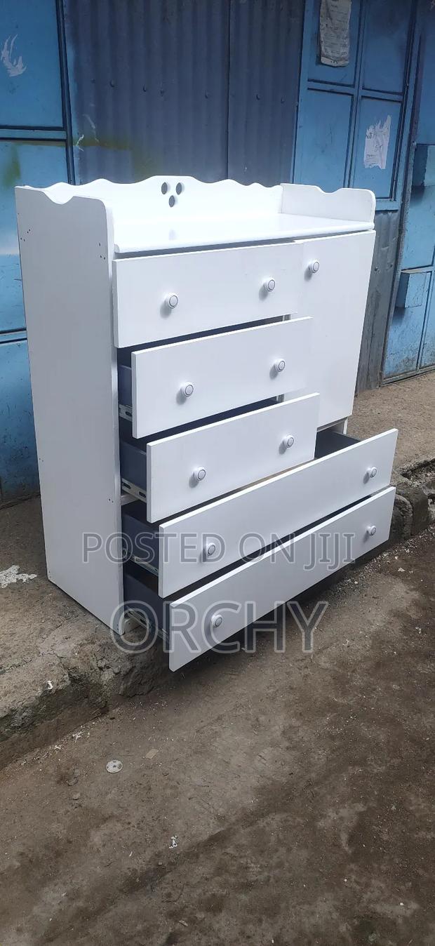 Kid's Wardrobe 4ft*4ft - thumbnail 3