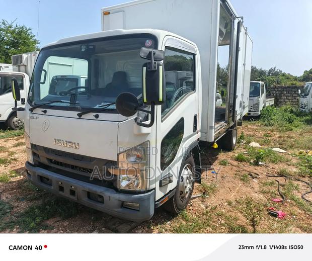 Isuzu Truck - thumbnail 6
