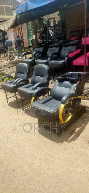 2 Salon Seats & Shampoo Seat