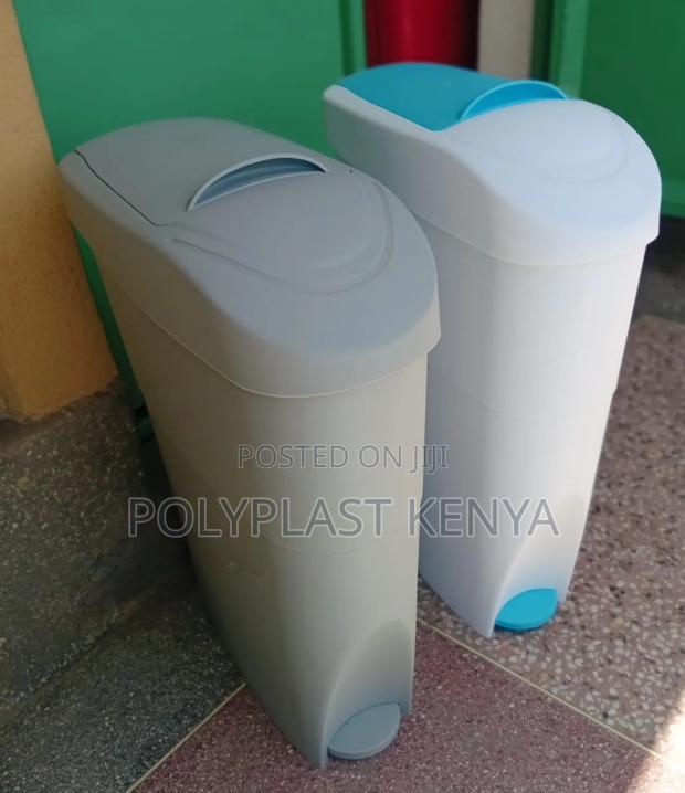 Sanitary Bins/ Biohazard Bins - thumbnail 2