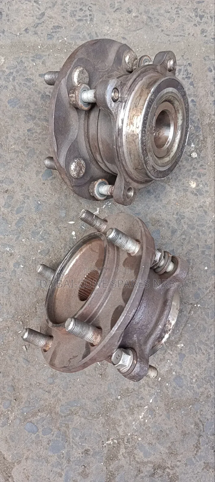 Land Cruiser V8 200-Series Wheel Hubs.