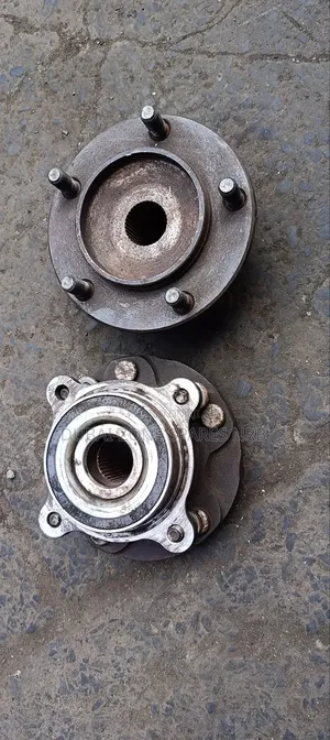 Land Cruiser V8 200-Series Wheel Hubs.