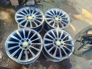 Mercedes Benz C200 Size 18inch Rims