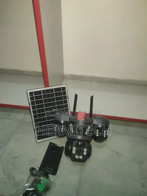 Triple Lens 4g PTZ Surveillance Cameras With Mounting Tools
