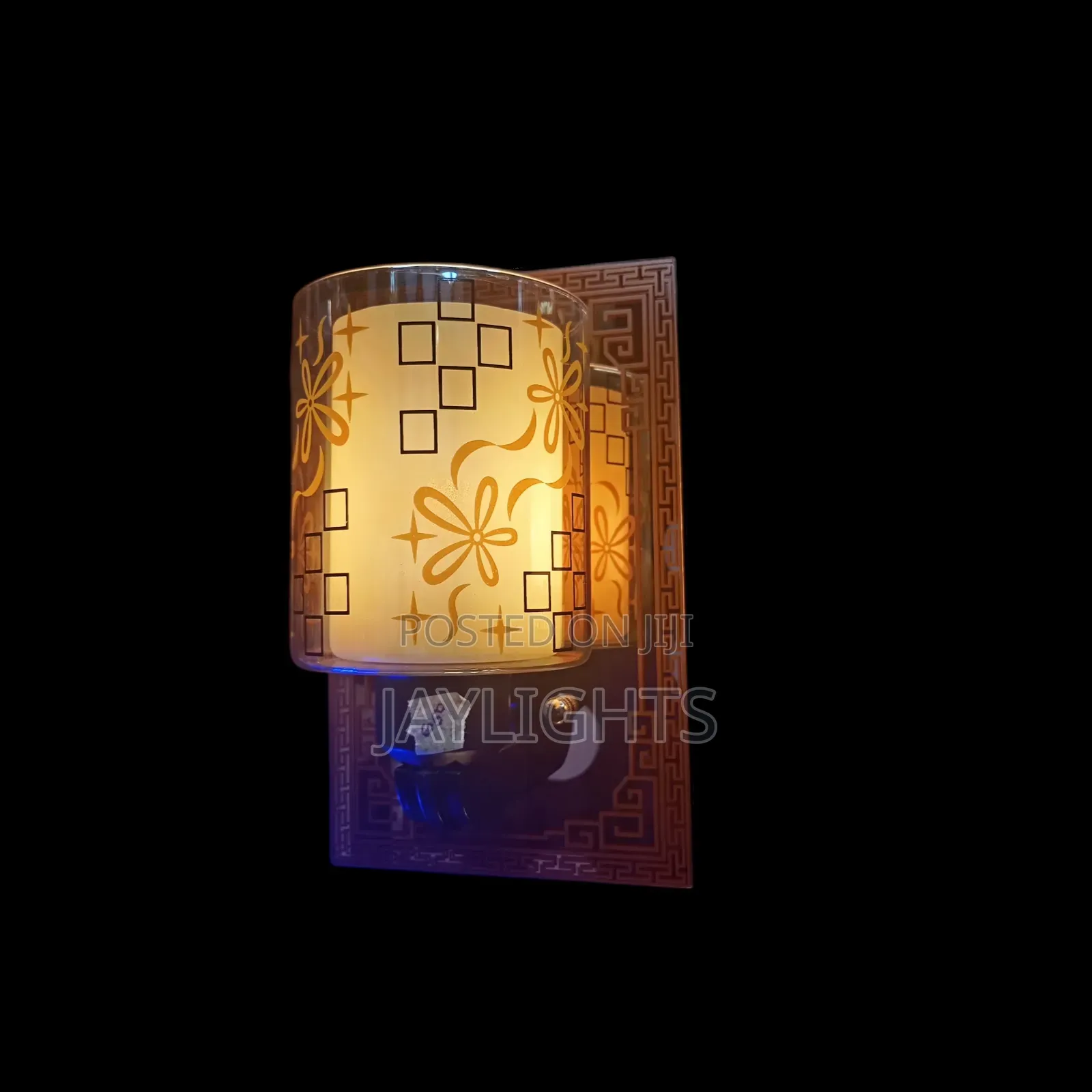 Light Wall Bracket Brass With Ribbed Glass Shade