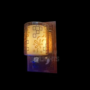 Light Wall Bracket Brass With Ribbed Glass Shade