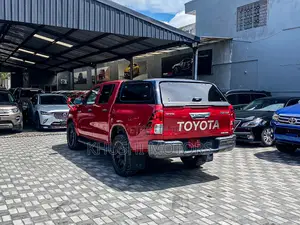 Toyota Hilux 2018 Red