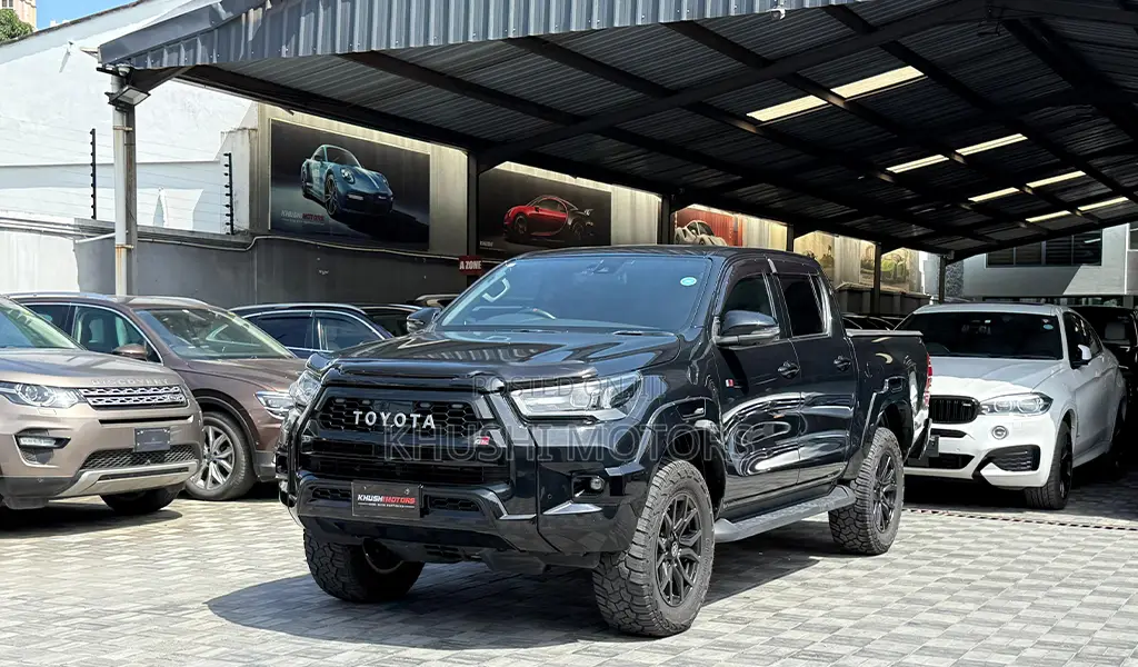 Toyota Hilux 2022 Black