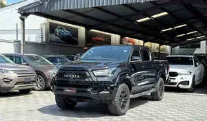 Toyota Hilux 2022 Black