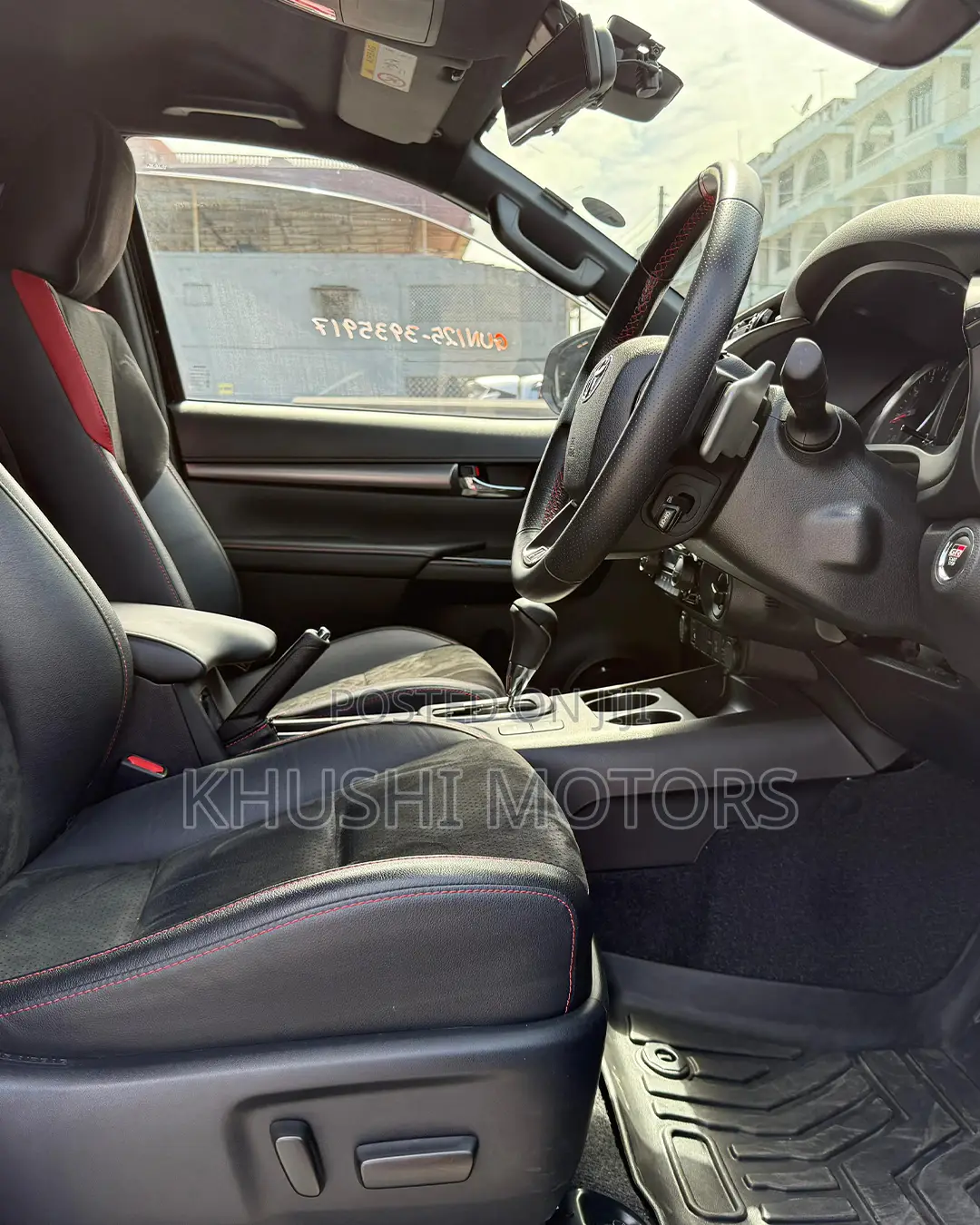 Toyota Hilux 2022 Black
