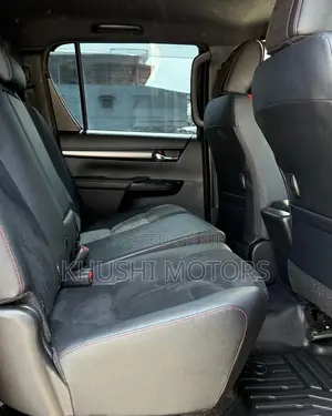 Toyota Hilux 2022 Black