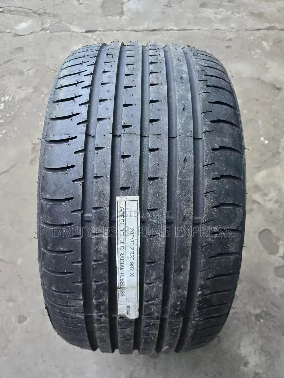285 /30 R20 Accelela Tyres.(Xl).