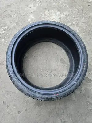 285 /30 R20 Accelela Tyres.(Xl).