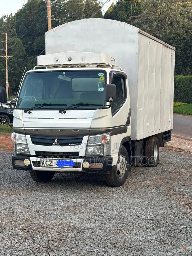 Mitsubishi Canter 2014 - main view